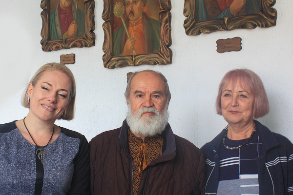 В Тернопольской школе №4 открыли галерею живописных портретов гетманов Украины