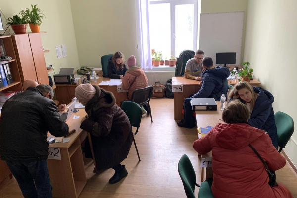 На Тернопольщине 240 семей переселенцев получили помощь от благотворителей из США