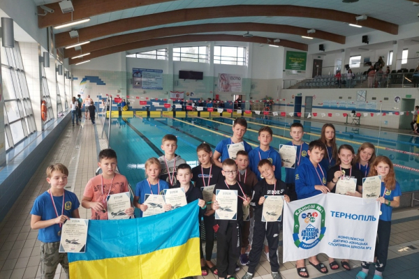 Тернопольские пловцы завоевали 13 медалей на международном турнире