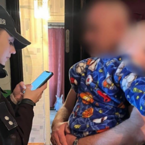 В Тернополе освобождали двухлетнего ребенка, который сам закрылся в квартире
