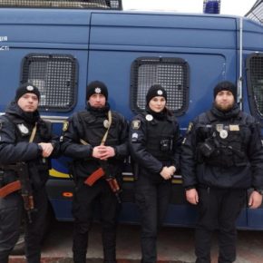 Рисковали жизнью: в Тернополе патрульные эвакуировали людей из горящего дома