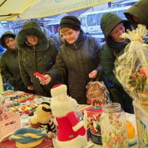 В Шумской общине собрали деньги для украинских защитников