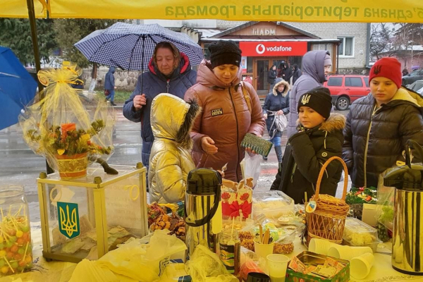 В Шумской общине собрали деньги для украинских защитников