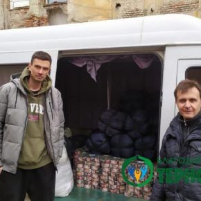 Благотворительный Фонд «Тернополь» передаст бойцам и жителям разрушенных городов мясные консервы и спальники