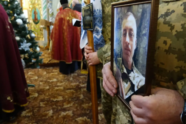Погибают сыновья Украины: Тернопольщина простилась с 39-летним Героем
