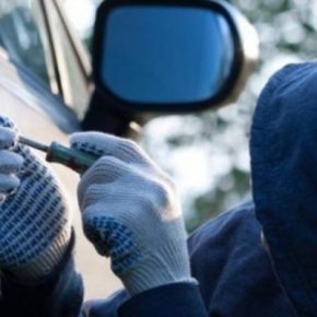 В Тернополе преступники угнали у водителя из авто 42000 гривен