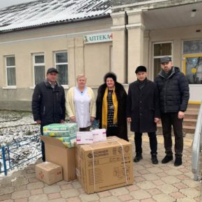 Волонтеры «Украинской команды» передали генератор Золотниковской райбольницы в Тернопольской области