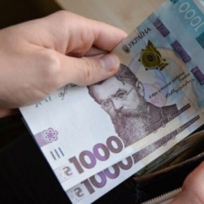 Жителя села Петрики остановили пьяного на Мерседесе: водитель предлагал 10000 грн патрульным