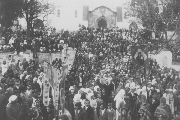 Почаевская Лавра на фото 1920-1930-х годов 