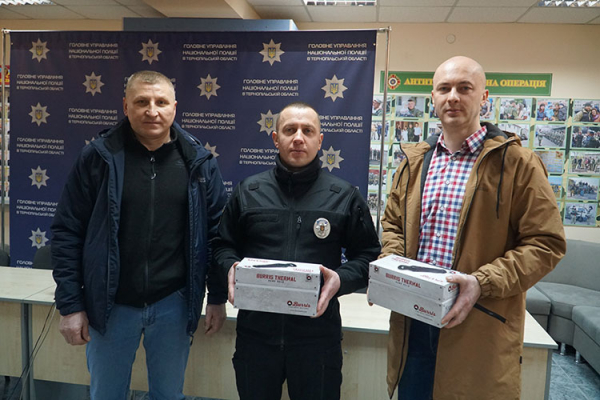 Тернопольским спецназовцам благотворители передали тепловизоры