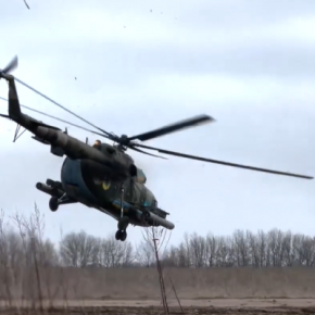 Украинская команда передала пилотам современные авиационные шлемы (видео)