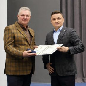 Грамоту Верховной Рады получил директор Тернопольского театра актера и куклы