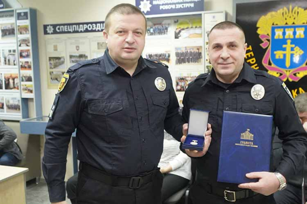 Полицейский из Тернопольщины получил отличие от Верховной Рады
