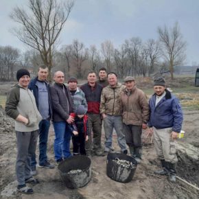 В общине Тернопольской области провели зарыбление любительских прудов