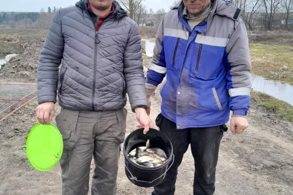 В общине на Тернопольщине провели зарыб любительских ставков