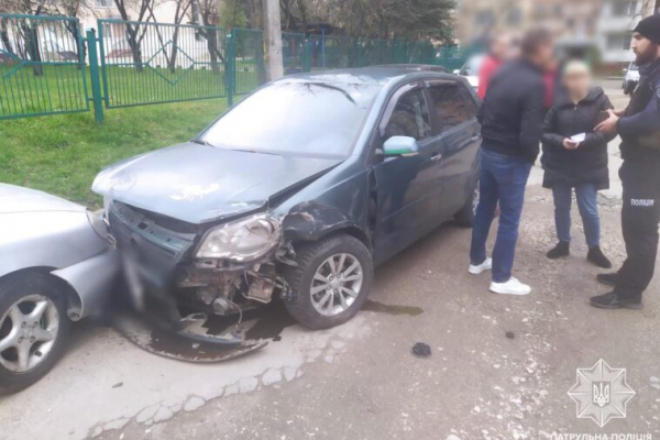 3,78 промилле: в Тернополе пьяный водитель повредил 5 авто и скрылся