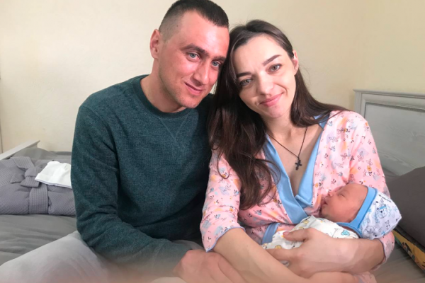 Боец из Тернопольщины приехал с передовой, чтобы увидеть рождение сына