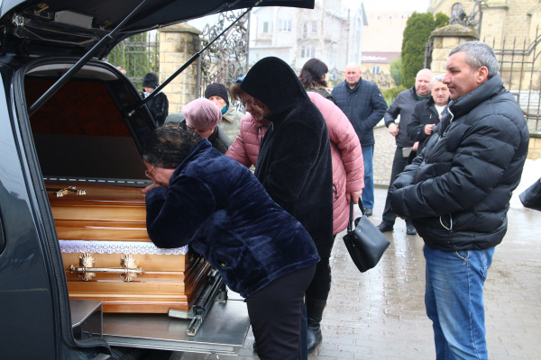 На Чертковщине похоронили 36-летнего Героя Ивана Кимеле 