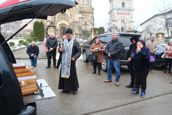 На Чертковщине похоронили 36-летнего Героя Ивана Кимеле 