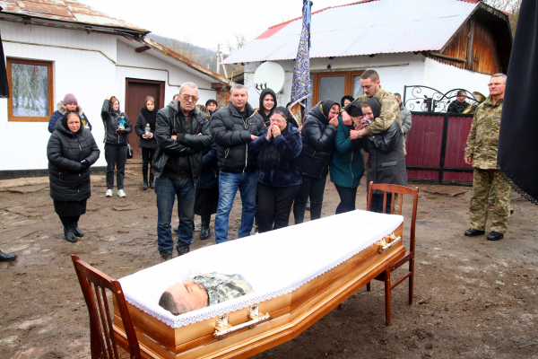 На Чертковщине похоронили 36-летнего Героя Ивана Кимеле