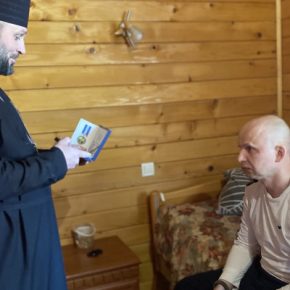 Бойца из Чорткова наградили отличием от Митрополита Эпифания