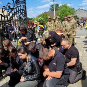 «Боль для всего общества»: в Тернопольской области попрощались с Героем Игорем Сидягой