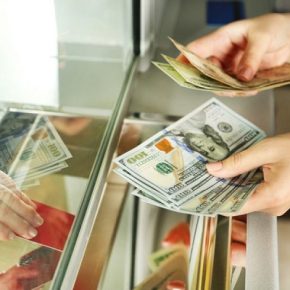 В какой валюте лучше всего держать сбережения