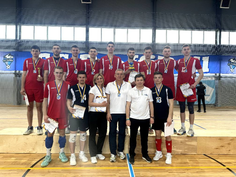 Волейбольная команда ТНПУ – серебряные призеры XVIII Универсиады Украины