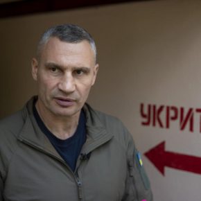 Кличко: Киев приступил к оснащению сооружений гражданской защиты системами автоматизированного открытия