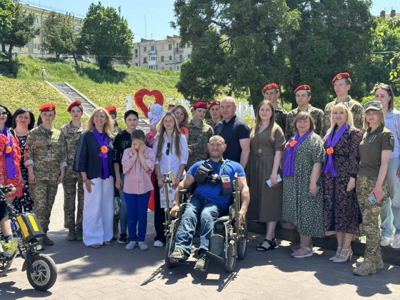 Почти 600 нормотиповых и детей с инвалидностью установили в Тернополе рекорд Украины