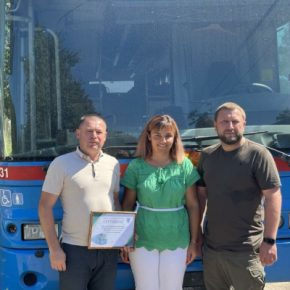 Громады Тернопольщины начали получать новые школьные автобусы: Трибуховское территориальное общество в очередной раз получило помощь