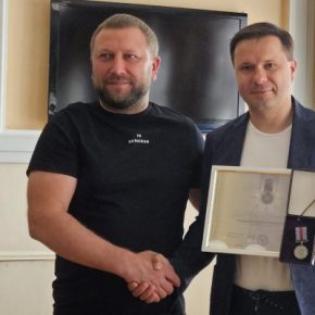 Игорь Гуд и Андрей Ярема награждены отличием Президента Украины «За оборону Украины»