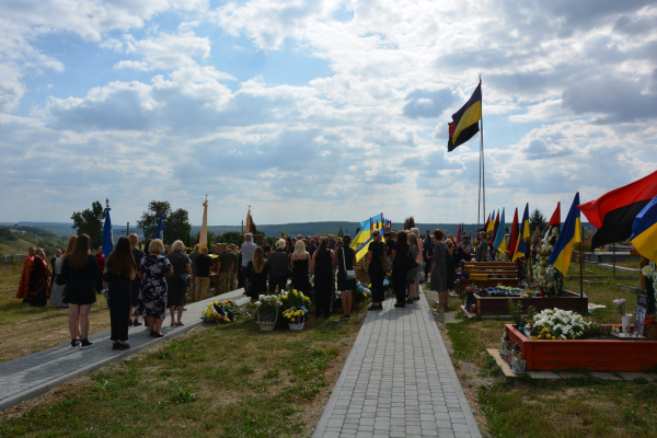 На Тернопольщине похоронили Героя Петра Ратушняка