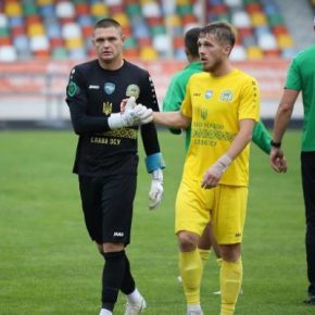 "Нива" сыграла вничью с лидером группы "Карпатами"