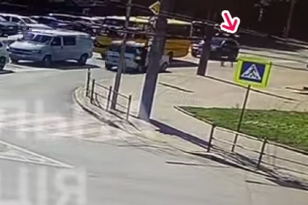 Перебегал дорогу перед машиной полиции: в Тернополе пешеход попался патрульным