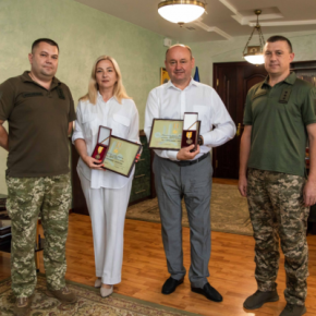 Ректор и председатель ученого совета ЗУНУ получили награды от министра обороны Украины