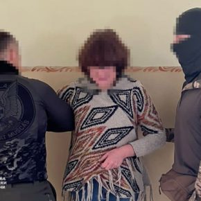 СБУ задержала в Славянскую информаторку РФ, которая из окна собственного дома шпионила за перемещением техники ВСУ