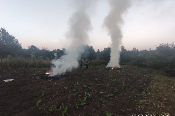 В селах под Тернополем штрафуют поджигателей мусора