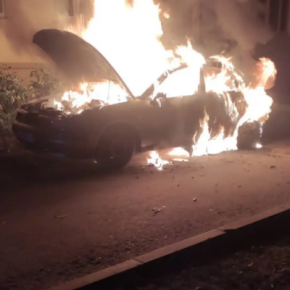 В Тернополе горел автомобиль