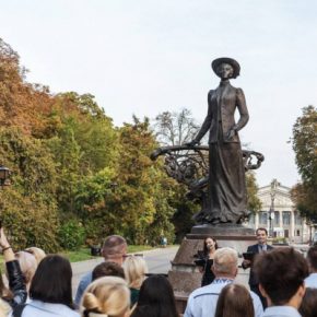 В Тернополе почтили Соломию Крушельницкую в 151 годовщину со дня ее рождения