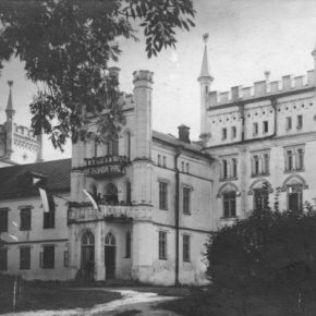 Белокриницкий дворец на ретро фотографиях 1920-1930-х годов