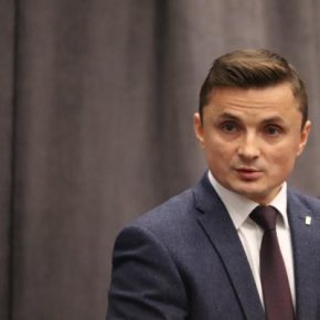 Михаил Головко объяснил, почему не созовет сессию