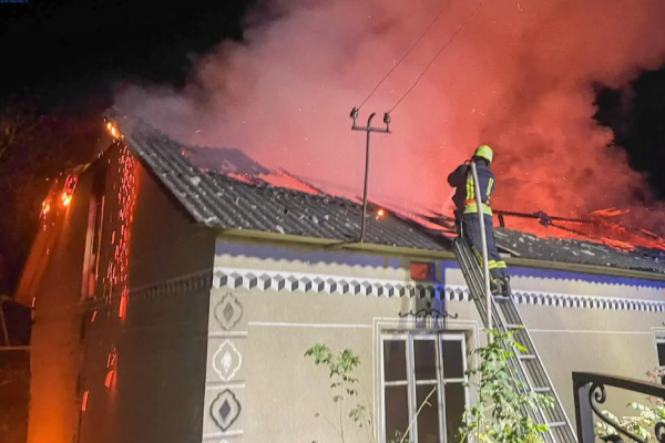 Пожар на Тернопольщине: едва не сгорел дом
