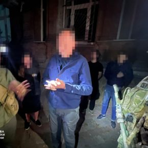 СБУ и НАБУ задержали на взятке мэра
