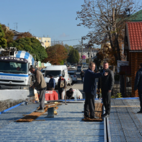 В Теребовле строят пешеходный мост через реку