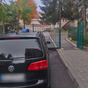 В Тернополе возле детского сада водитель нарушила правила