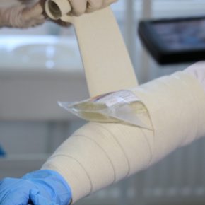 С ожогами госпитализировали жителя Тернопольщины, который самостоятельно тушил пожар