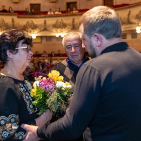 Начальник Тернопольской ОВА вручил государственные награды семьям военных из Тернопольщины