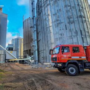 В селе на Тернопольщине горела зерносушилка