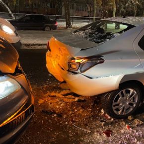 В Тернополе на Коновальца пьяный водитель на Audi въехал в зад авто Citroen